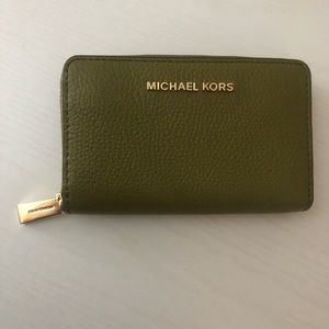 Small Michael Kors wallet